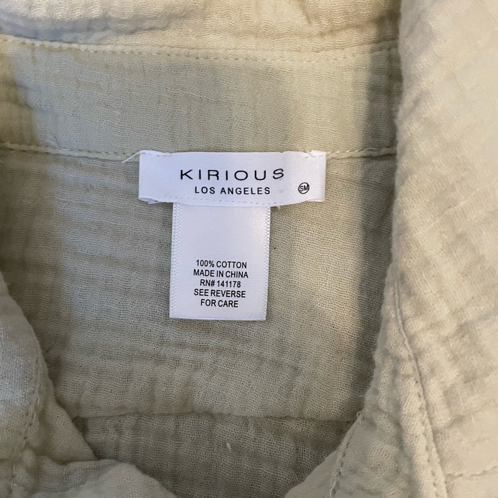 Oversized button-up - Picture 2 of 2